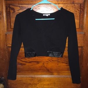 Long sleeve black cropped top